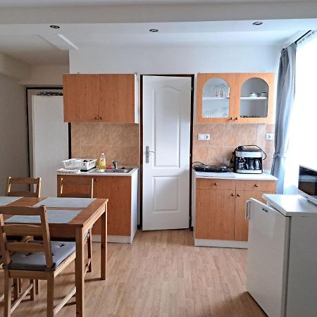 Nefelejcs Vendeghaz Hotel Balatonkenese Buitenkant foto